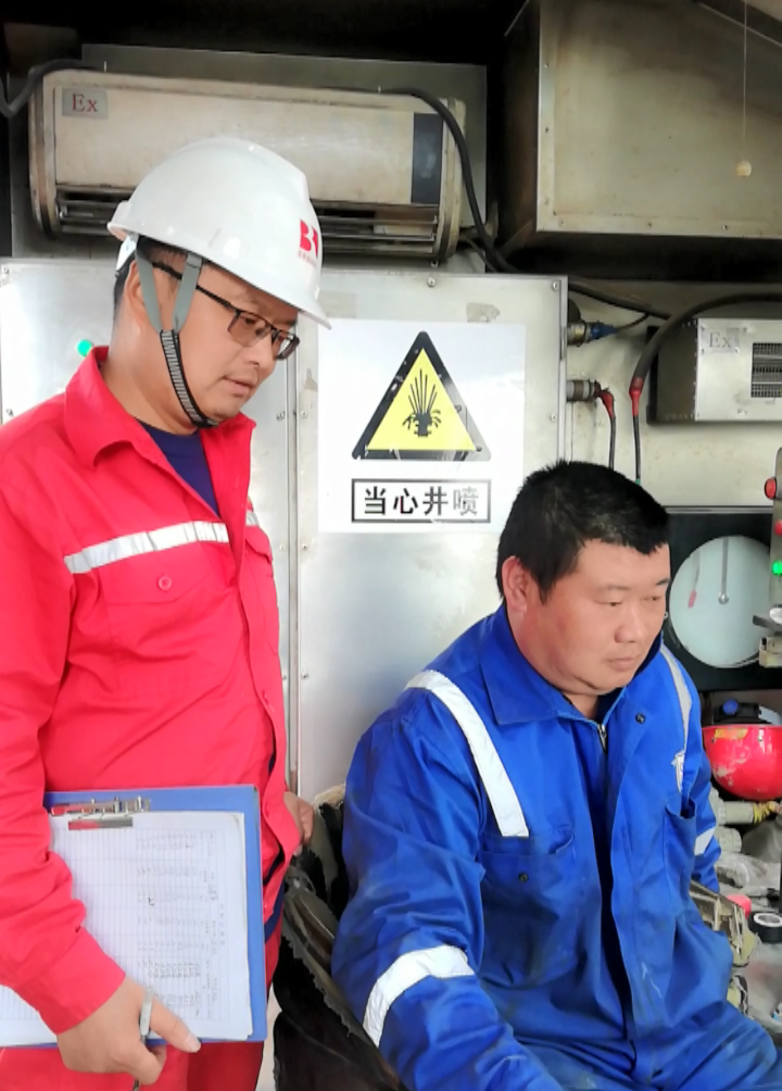 蔣戰峰：泡出來(lái)的工程技術(shù)“指導員”(圖2)